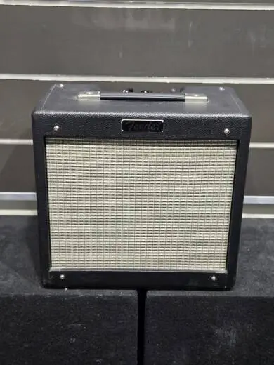 Fender - Pro Junior IV SE 120V Black