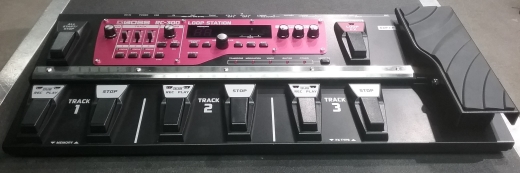 Gear Hunter | BOSS - RC-300 Loop Station Pedal