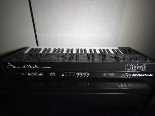 Dave Smith Instruments - DSI-2700 6 Voice Analog Synth 2