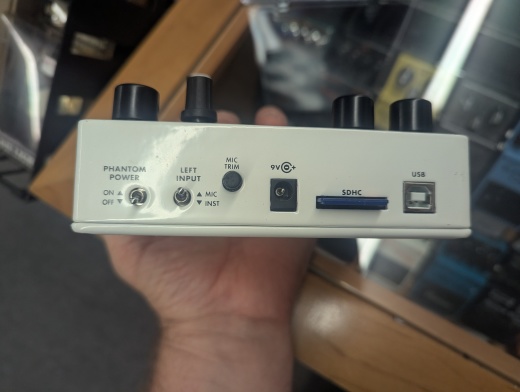 Electro-Harmonix 22500 Dual Stereo Looper Pedal | Long & McQuade