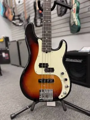 Fender Ultra P-BASS RW 2
