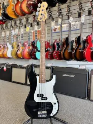 Fender P Bass