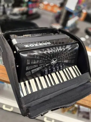 Hohner - BRAVO III 72 Accordion 2