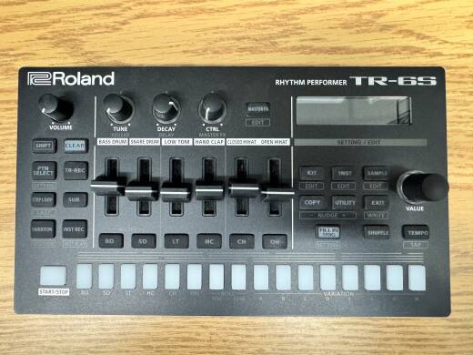 Roland TR-6S Rhythm Performer | Long & McQuade