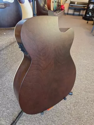Art & Lutherie Legacy Acoustic Electric Left Hand Cutaway Presys II In Bourbon Burst 2