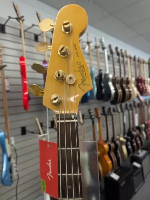 Fender - 017-7562-833 2