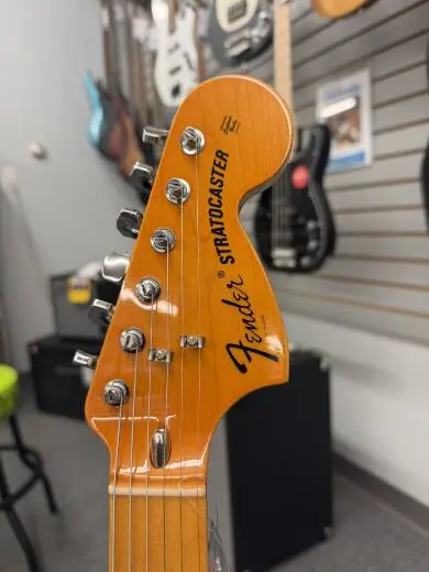 Fender AV II 73 Strat 2