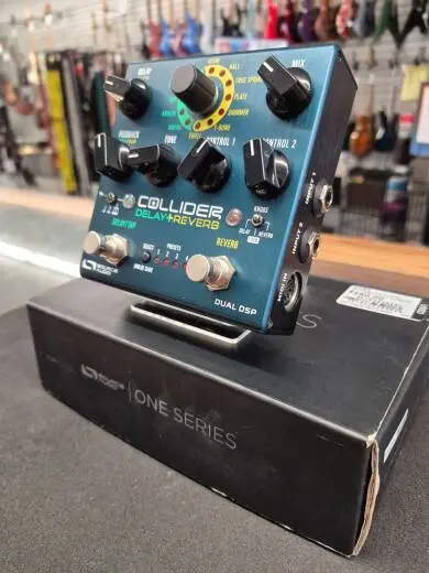 Source Audio Collider Delay & Reverb 2