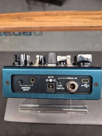 Source Audio Collider Delay & Reverb 2