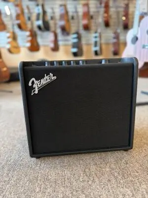 Fender Mustang LT25
