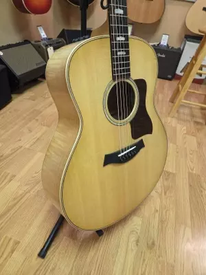 Taylor Guitars - 618E 2