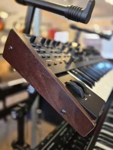 Oberheim - OB-6 Analog Synth 2