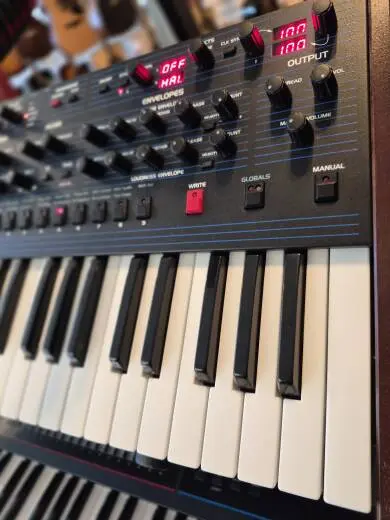 Oberheim - OB-6 Analog Synth 2