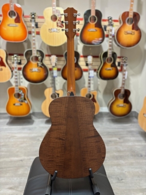 Taylor Guitars - GT URBAN ASH 6