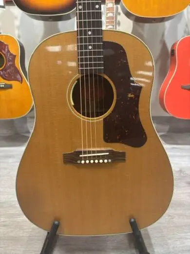 Gibson J-50 2