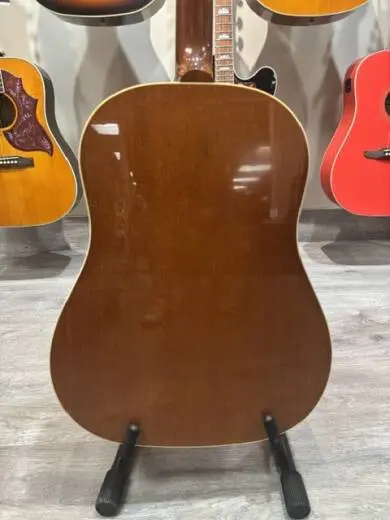 Gibson J-50 2