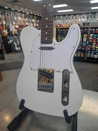 Fender - Tele Standard 2