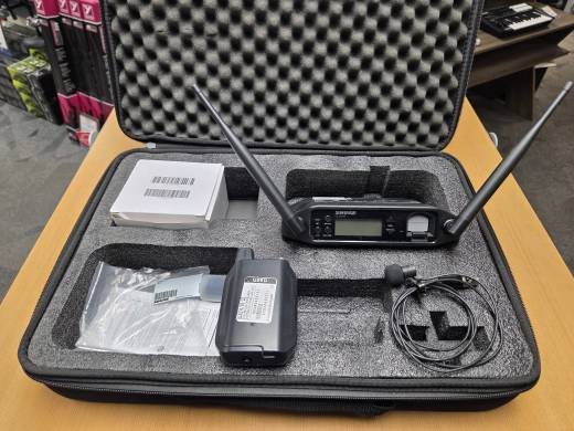 Shure GLXD14 Digital Wireless Lavalier System W/WL93 Omni Lavalier Mic