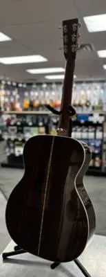 Martin Guitars - 000-28 V18 2