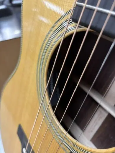 Martin Guitars - 000-28 V18 2