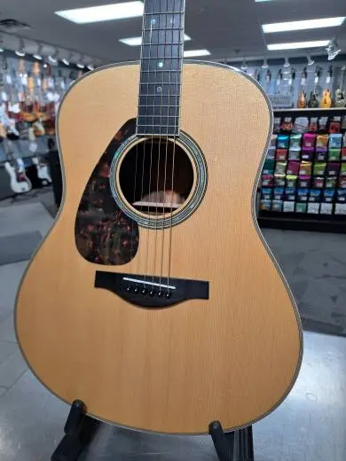 Yamaha - LL16 Left Handed 2