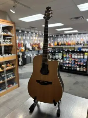 TAKAMINE