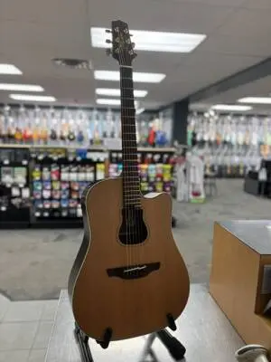 Takamine- Garth Brooks 2
