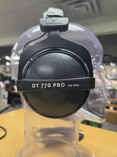 Beyerdynamic - DT770 PRO-250 2