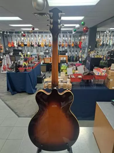 Gretsch Guitars - G2622 Streamliner 2