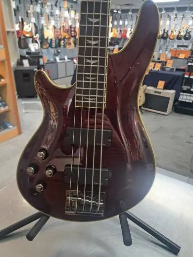 Schecter Omen Extreme 5 Left hand 2