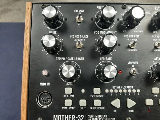 Moog - MOTHER-32 2