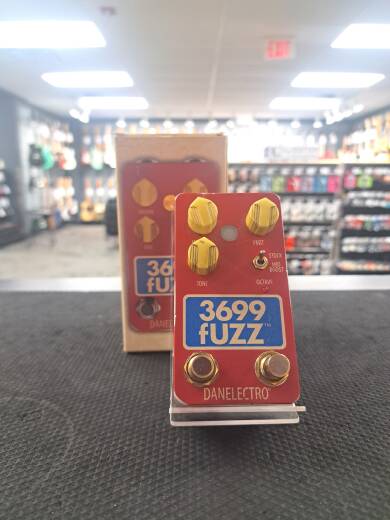 Gear Hunter | Danelectro - 3699 Fuzz