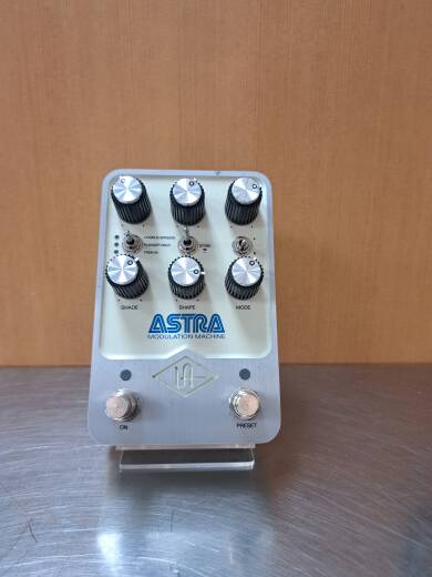 Gear Hunter | Universal Audio - Astra
