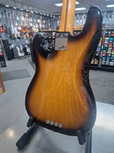 Fender - AVII 54 P-Bass 2