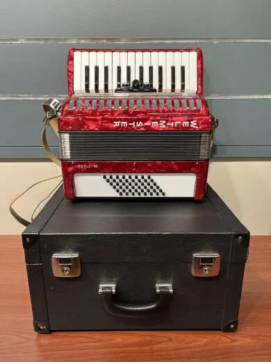 Weltmeister Perle 48 Bass Piano Accordion