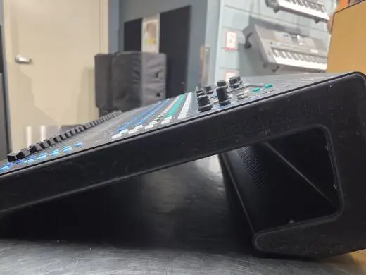 Allen & Heath - QU-24 2