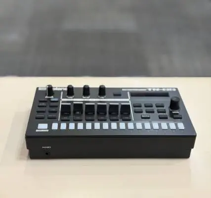 Roland - TR-6S
