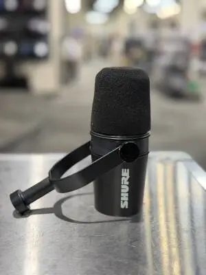 Shure - MV7X