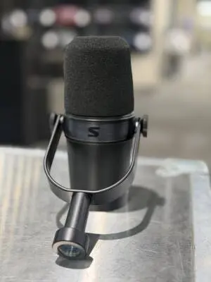 Shure - MV7X 2