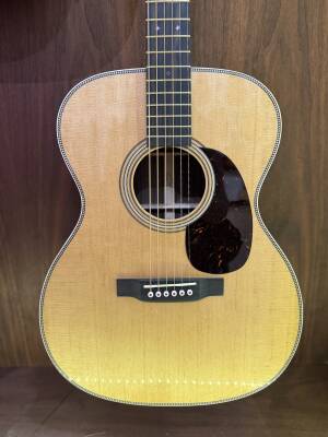 Store Special Product - Martin Guitars - D18 AUTH 1937