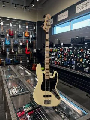 Squier Affinity Active J-Bass