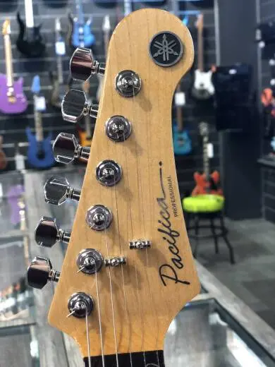 Store Special Product - Yamaha Pacifica Professional  PACP12 BM