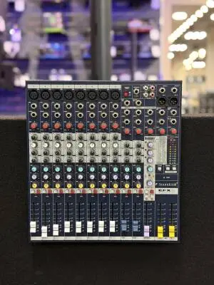 Soundcraft - EFX8