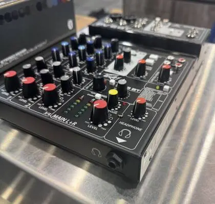 Peavey PV6BT 2