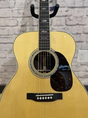 Martin Guitars - J-40 2