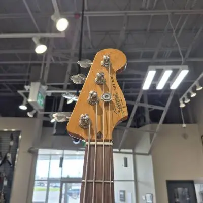 Squier - 037-4530-504 2