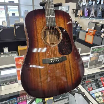 Martin Guitars - D-16E BURST 2