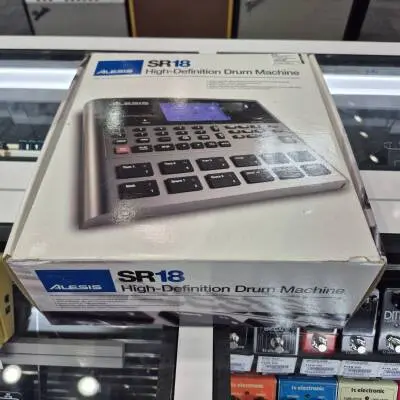 Alesis - SR-18