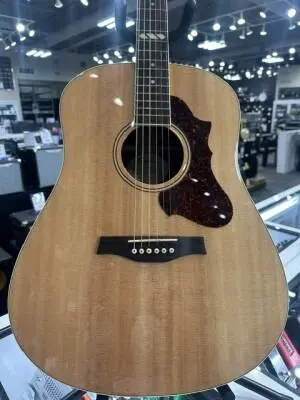Godin Guitars - G51526