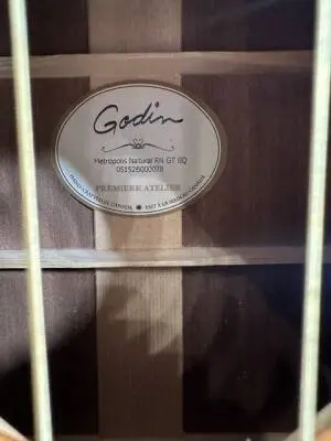 Godin Guitars - G51526 2